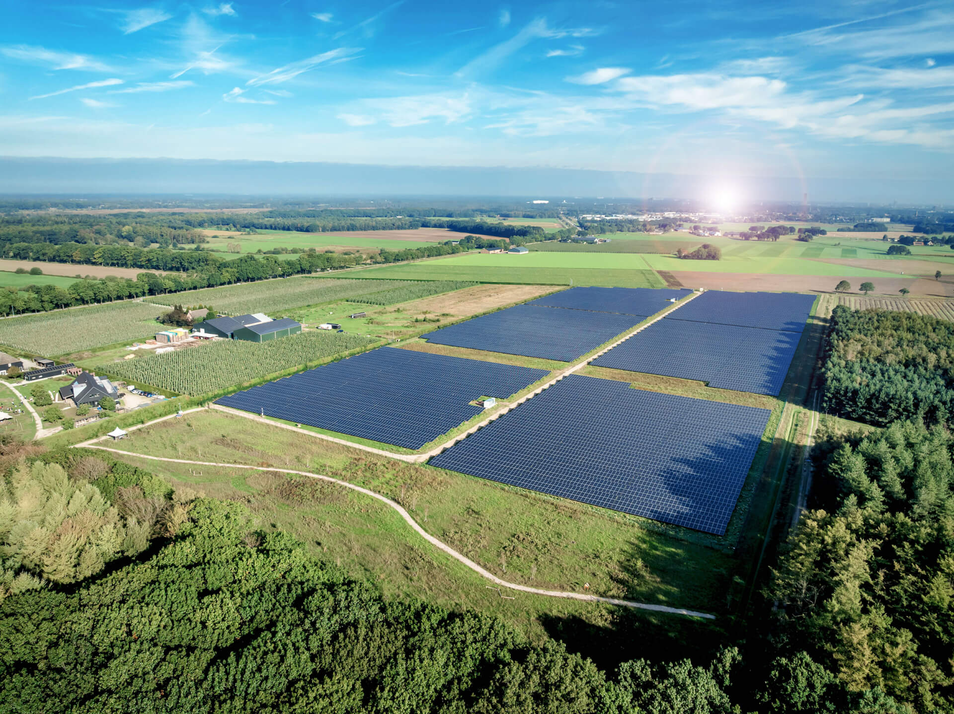 The Dutch solar farm Goirle constructed by BELECTRIC is shown from above.